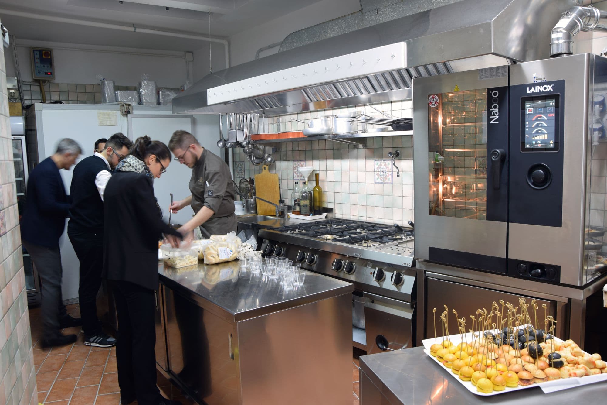 allestimento laboratorio cucina